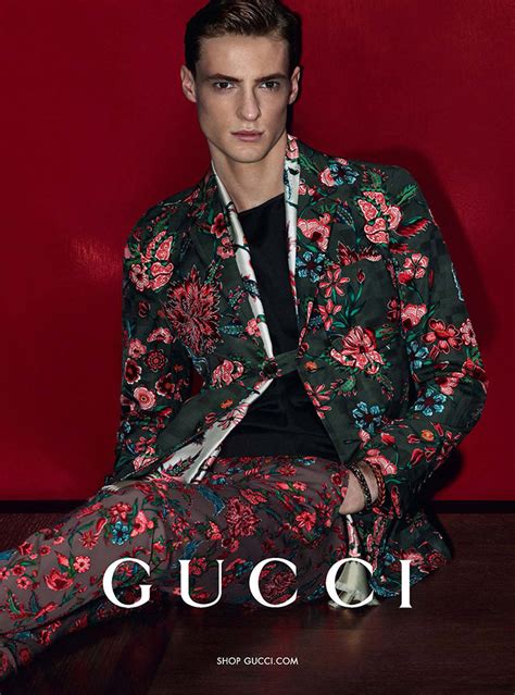 model gucci